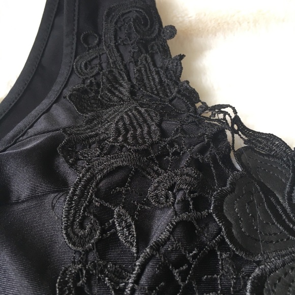 Best black dress! Cascading detailing up bodice. - Picture 3 of 3
